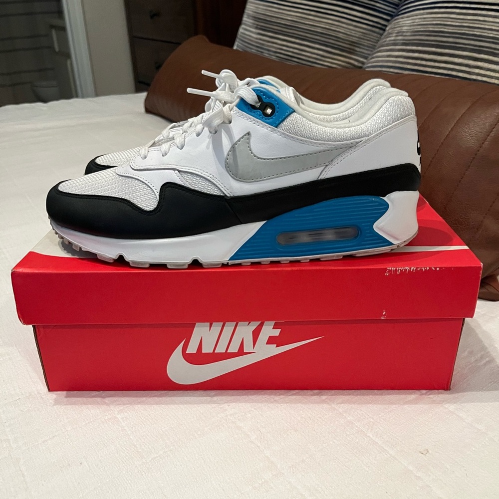 Nike Air Max 90/1. Basically new. Worn a few times. Selling on StockX for $350